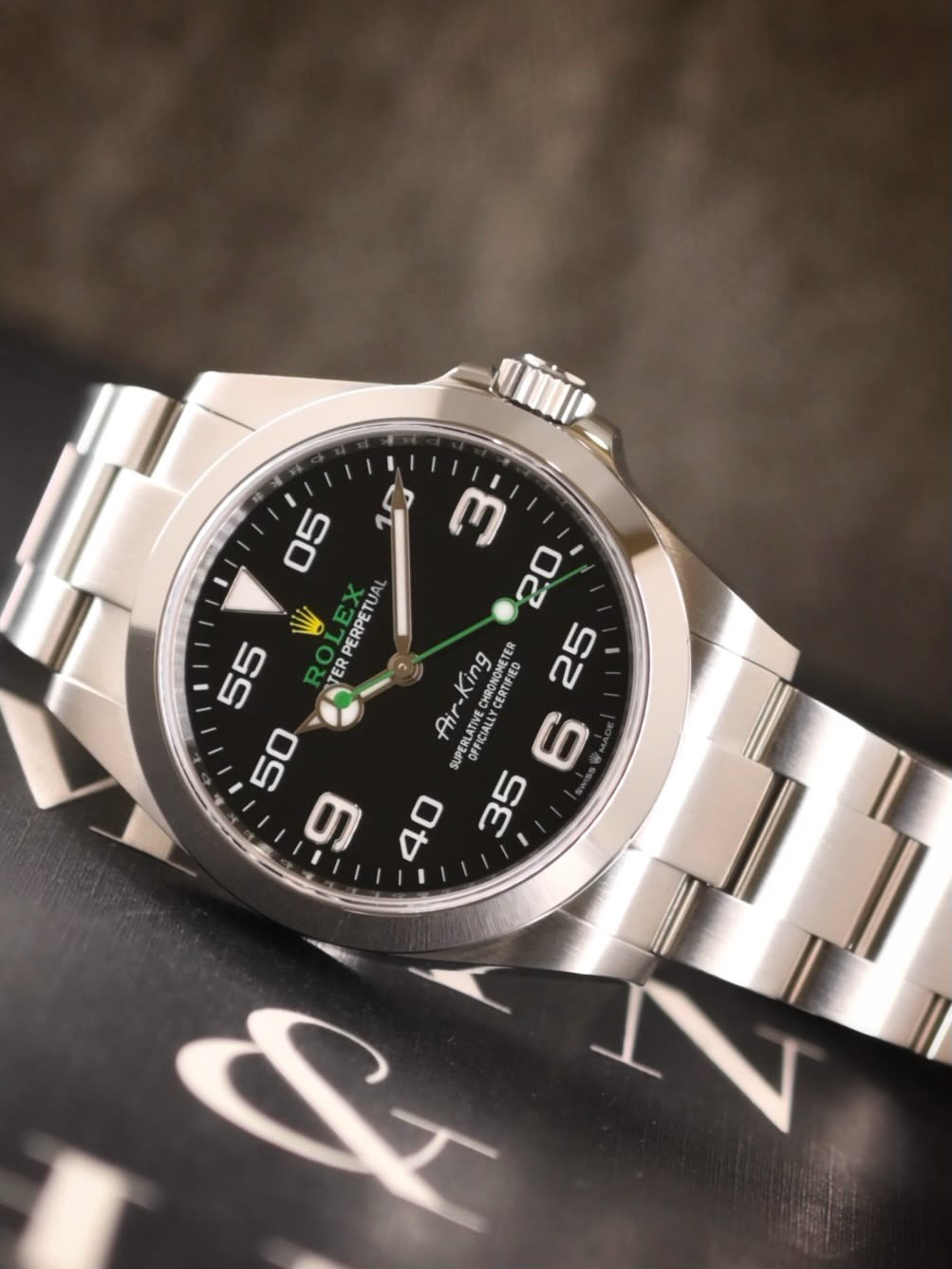 ROLEX 126900 Air-King , Black Dial , Smooth Bezel , 40mm