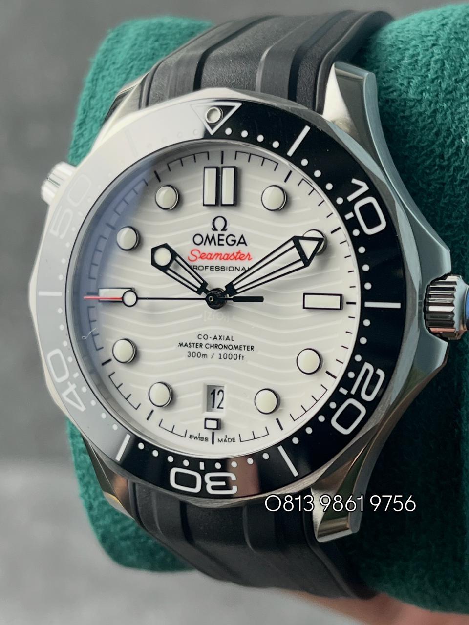 OMEGA 210.32.42.20.04.001 4