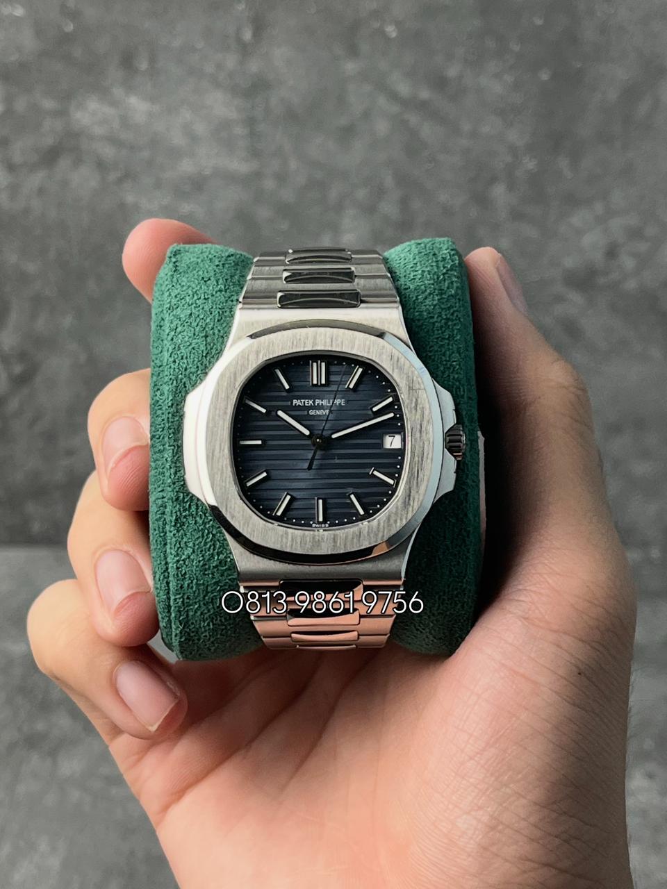 Nautilus Steel , Blue Dial , Smooth Bezel , 40mm