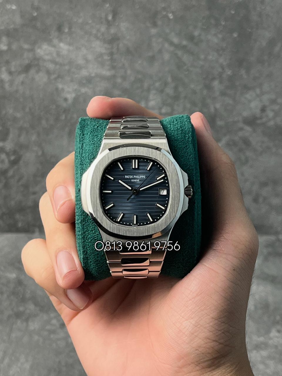 Nautilus Steel , Blue Dial , Smooth Bezel , 41mm