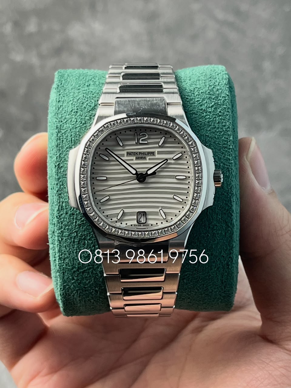 Nautilus Steel , White Dial , Diamond Bezel , 35mm