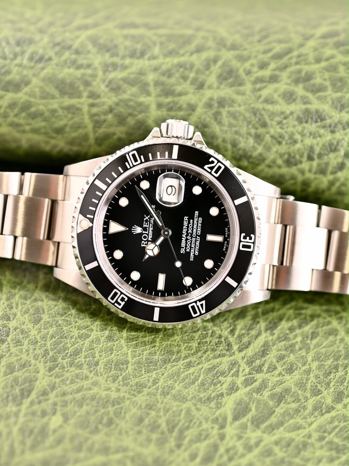 ROLEX 16610 Submariner Steel , Black Dial , Ceramic Bezel , 40mm